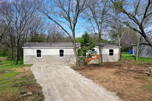 Whitesboro, TX 76273,629 CR-167 Street