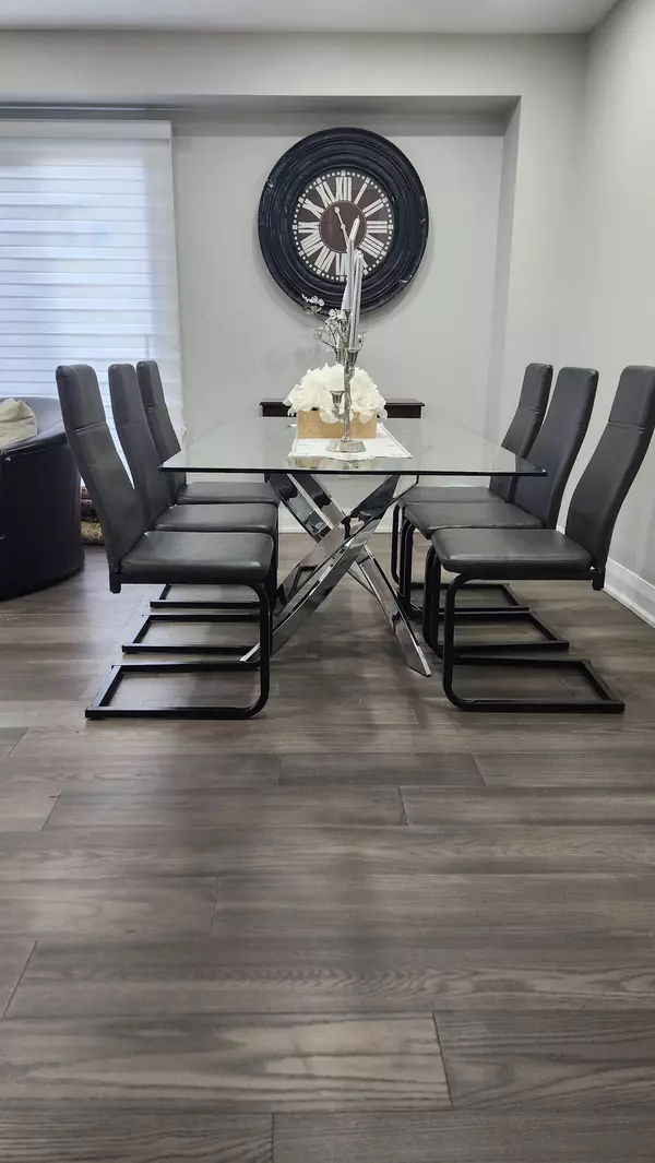 Mississauga, ON L5L 3A7,4079 Trapper CRES #Upper