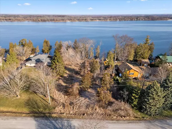Beside 60 Shenendoah RD, Prince Edward County, ON K0K 2T0