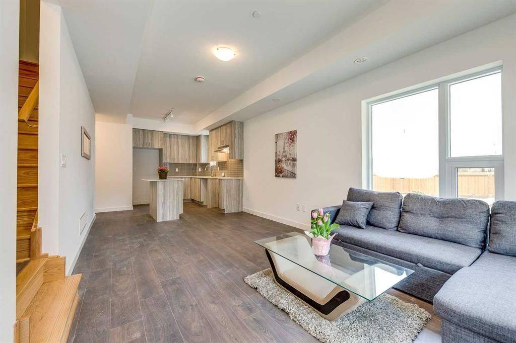 Brampton, ON L6Y 6H8,200 Malta AVE #19