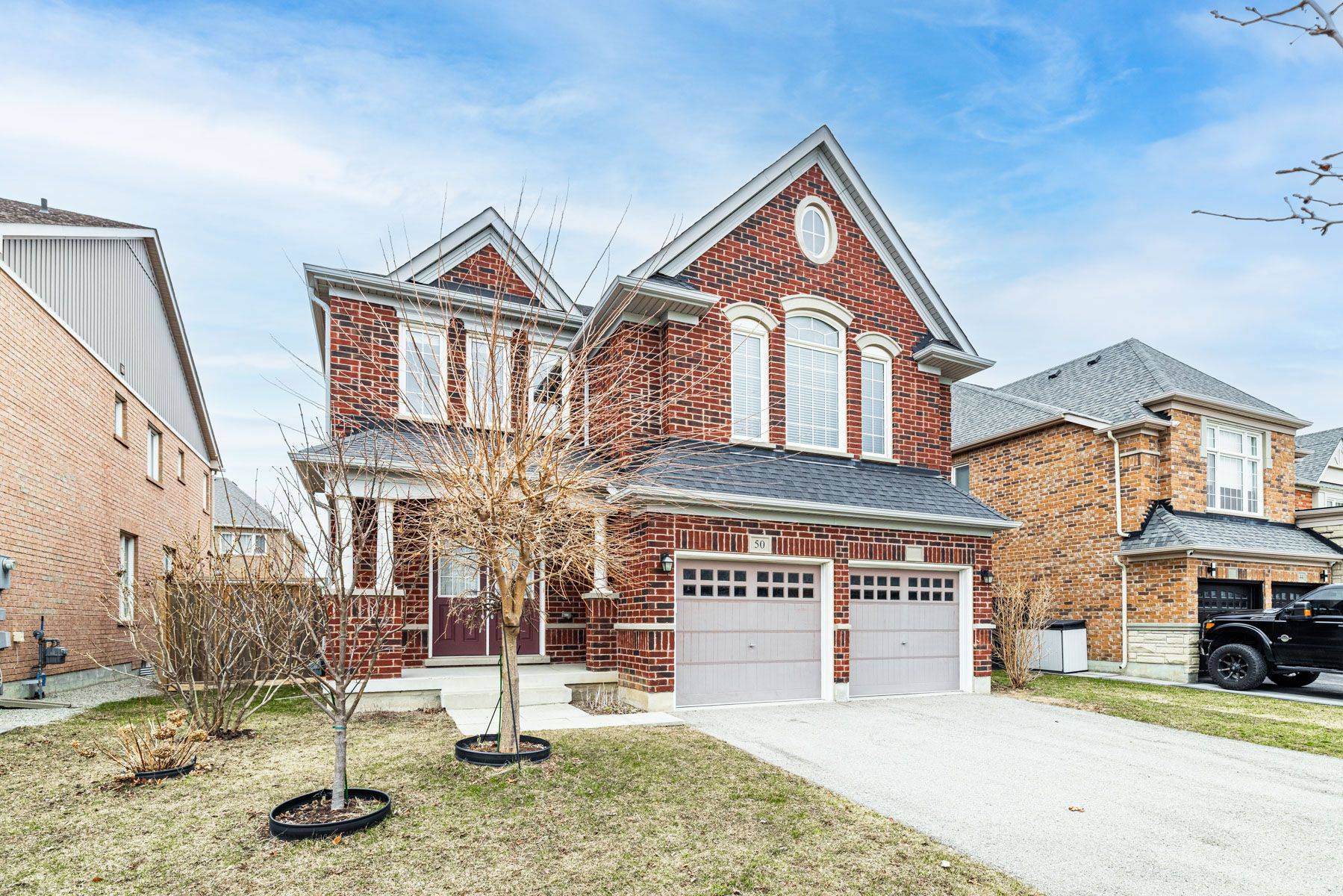 Bradford West Gwillimbury, ON L3Z 0T5,50 Citrine DR