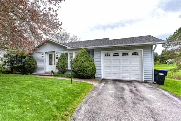 New Tecumseth, ON L0G 1W0,56 TECUMSETH PINES DR