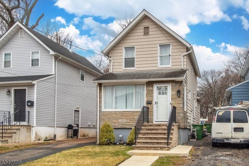 Roselle Boro, NJ 07203,812 Spruce St