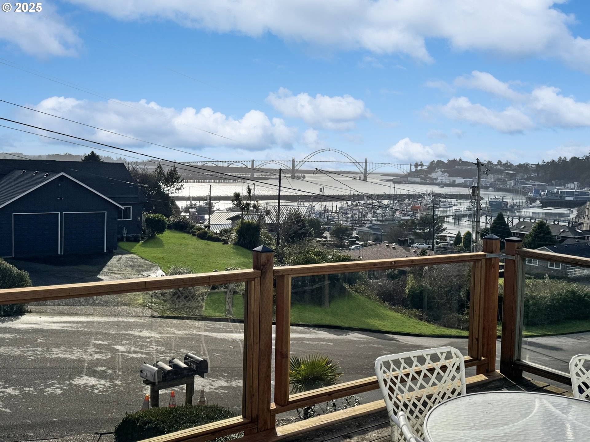 Newport, OR 97365,645 SE 4th St