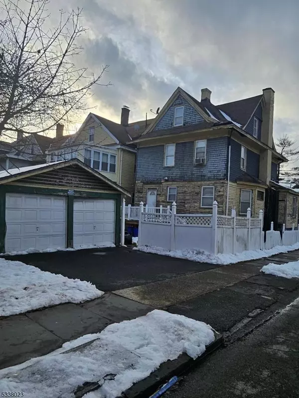 East Orange City, NJ 07017,80 N Oraton Pkwy