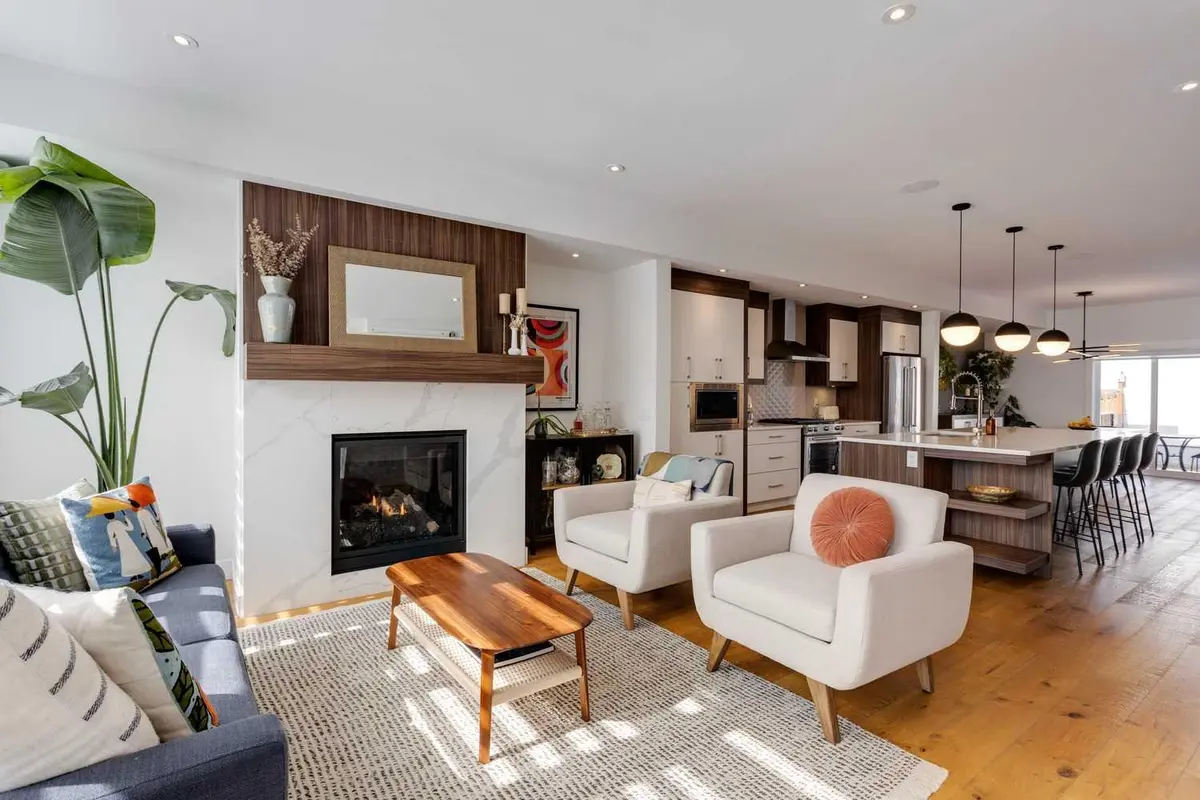 826 19 AVE NW, Calgary, AB T2M 0Z3