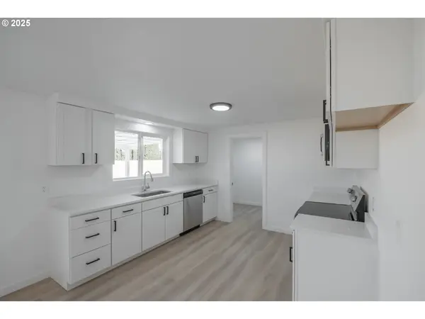 Springfield, OR 97477,2442 16TH ST