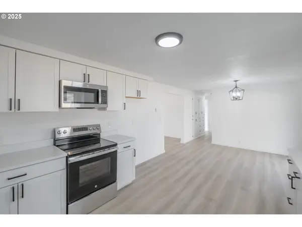 Springfield, OR 97477,2442 16TH ST