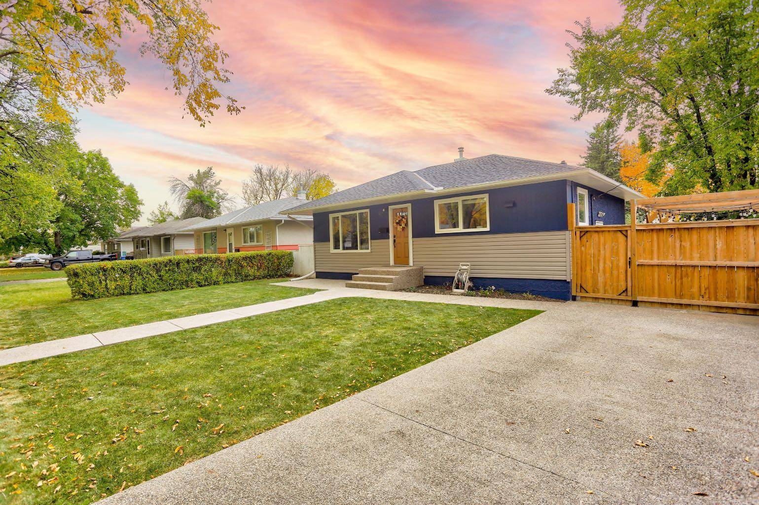 Lethbridge, AB T1H 3C1,1106 16 ST N