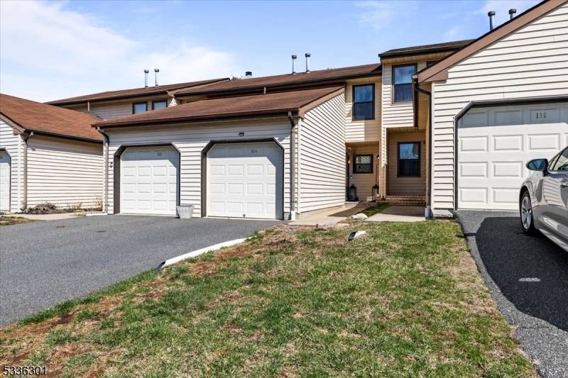 Raritan Twp., NJ 08822,134 Locust Ct