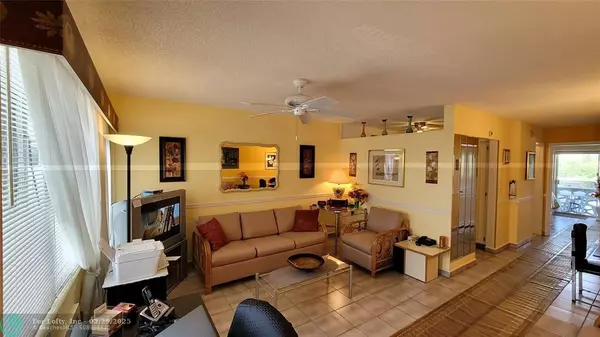 15610 NE 6th Ave #42c, Miami, FL 33162