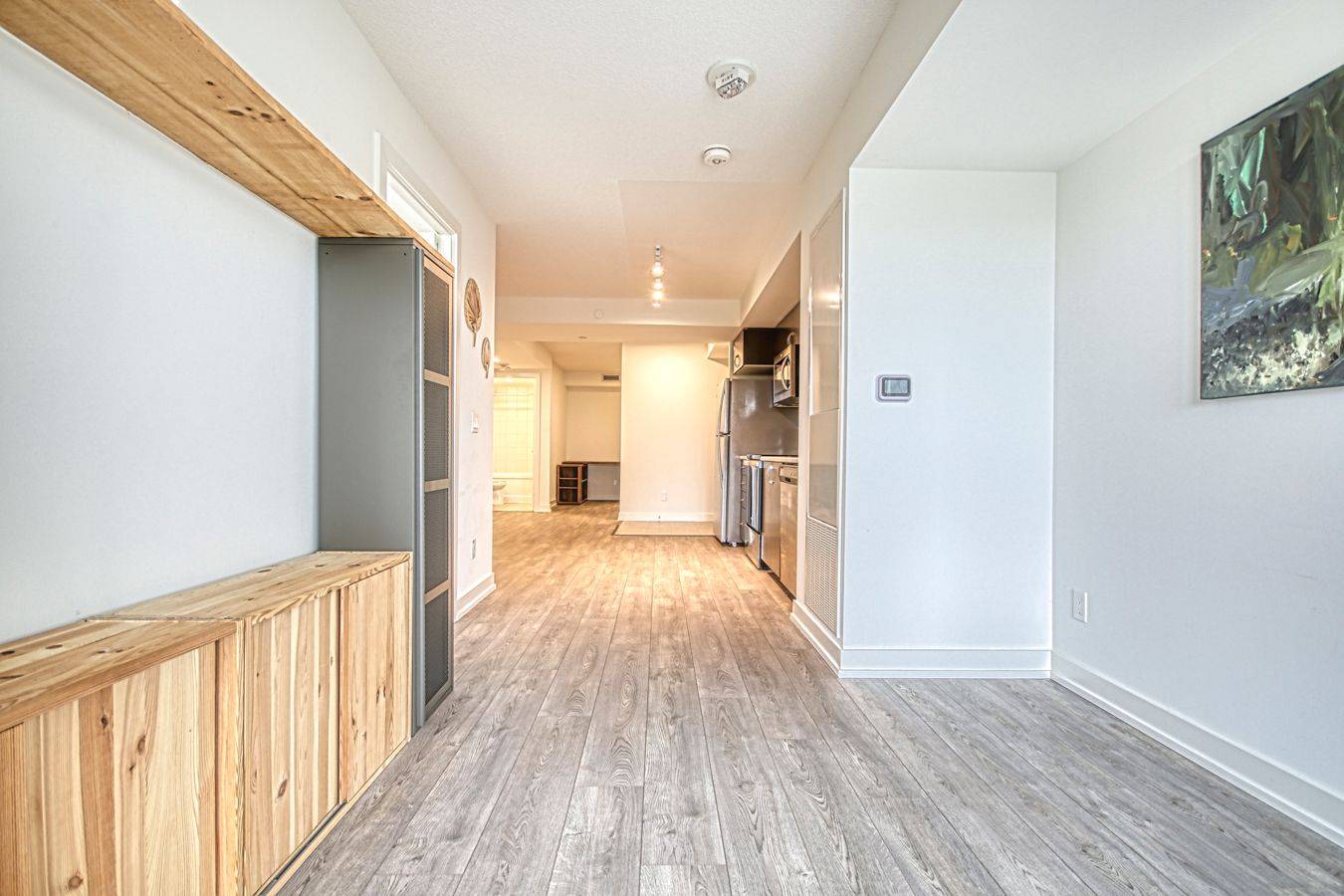 Toronto W04, ON M9N 1E6,10 Wilby CRES #402