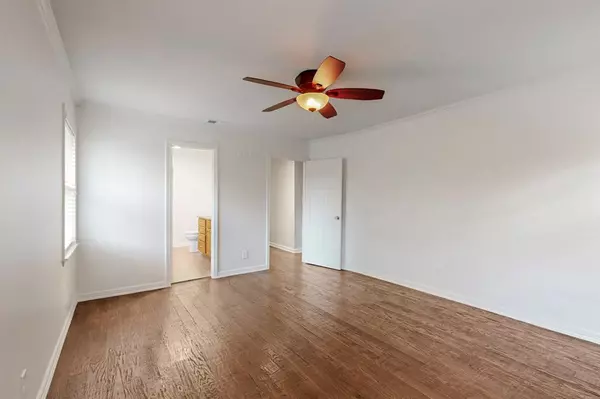 Dallas, TX 75229,4082 Royal Lane
