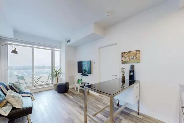 Toronto C07, ON M2N 0L2,75 Canterbury PL #1211