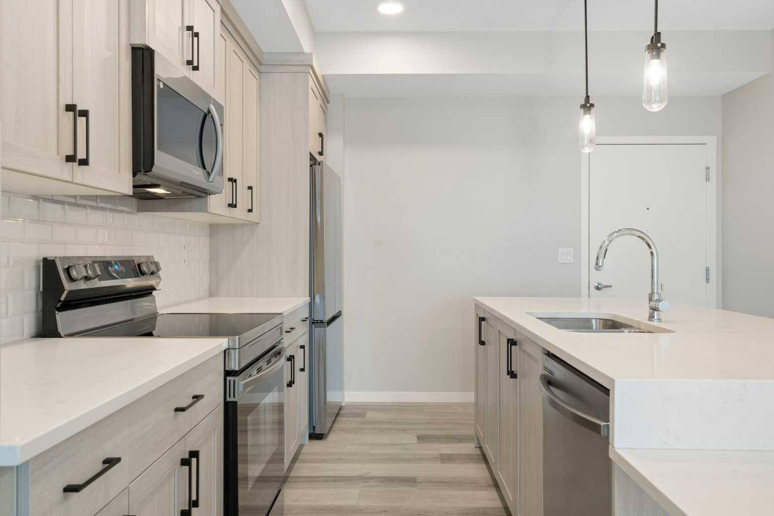 Calgary, AB T3M 3N9,42 Cranbrook GDNS SE #1406