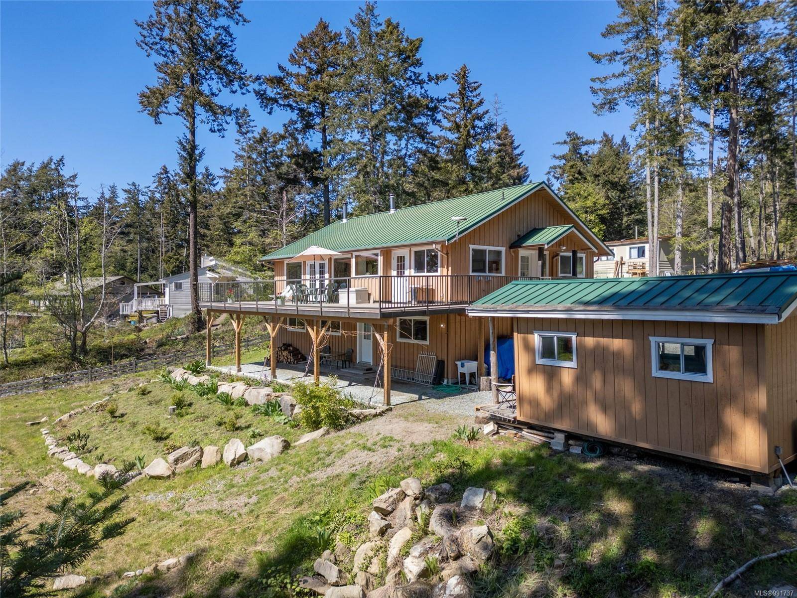 3731 Privateers Rd, Pender Island, BC V0N 2M2
