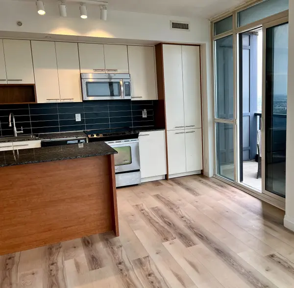 5 Valhalla Inn RD #3108, Toronto W08, ON M9B 1S9