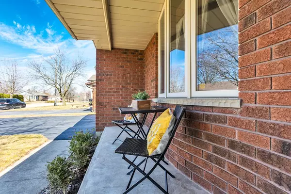 Norfolk, ON N0E 1Y0,197 Duncombe RD