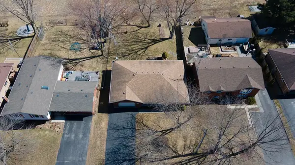 Norfolk, ON N0E 1Y0,197 Duncombe RD