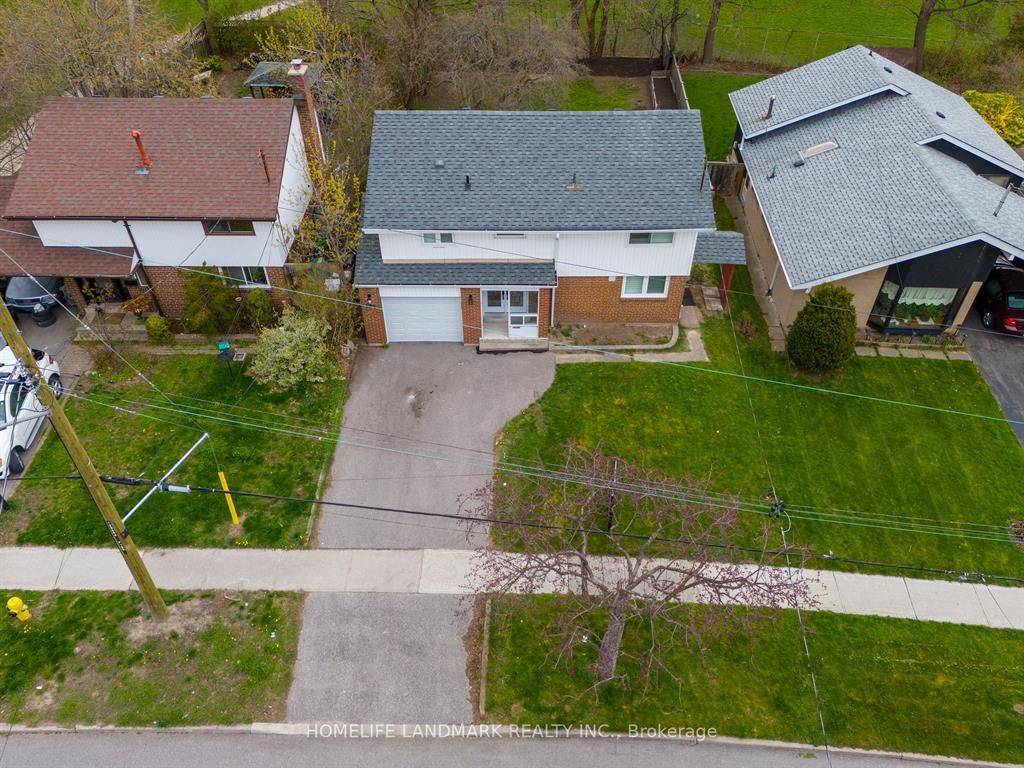 Toronto E09, ON M1P 3P8,103 Oakley BLVD