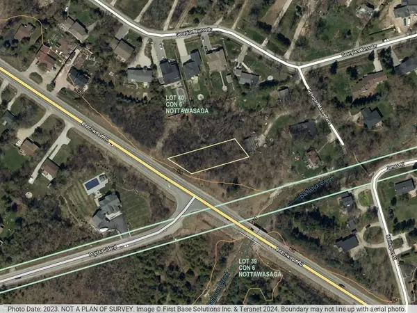 Collingwood, ON L9Y 2Z1,9736 Beachwood RD