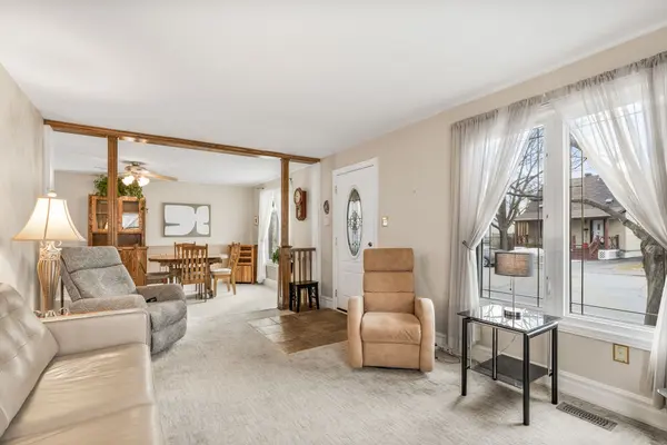 Carlington - Central Park, ON K1Z 7P4,237 Crerar AVE