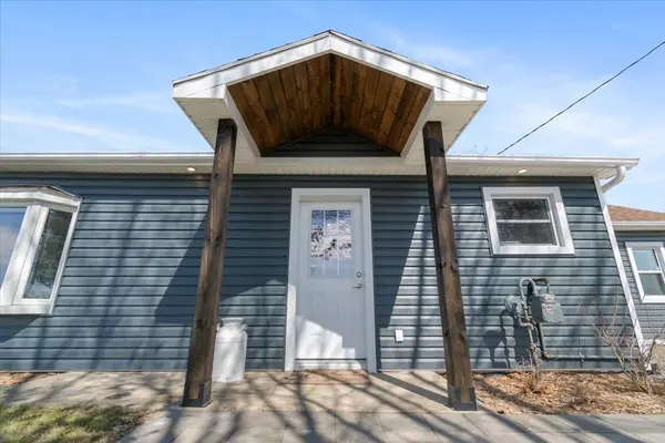 Chatham-kent, ON N7M 5J3,22407 Creek RD