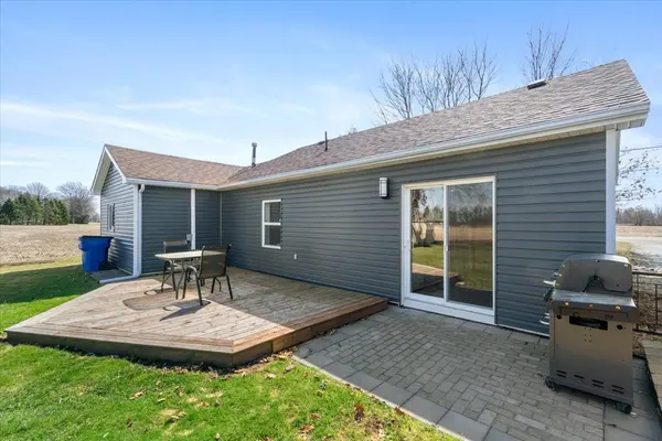 Chatham-kent, ON N7M 5J3,22407 Creek RD