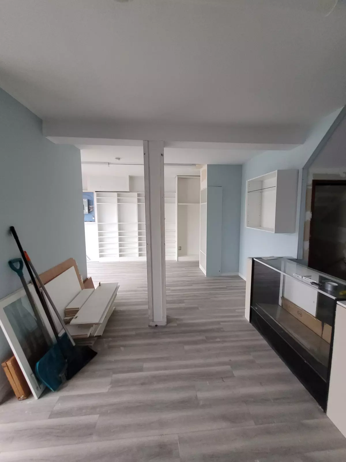 Oshawa, ON L1H 5K6,555 Ritson RD S #A