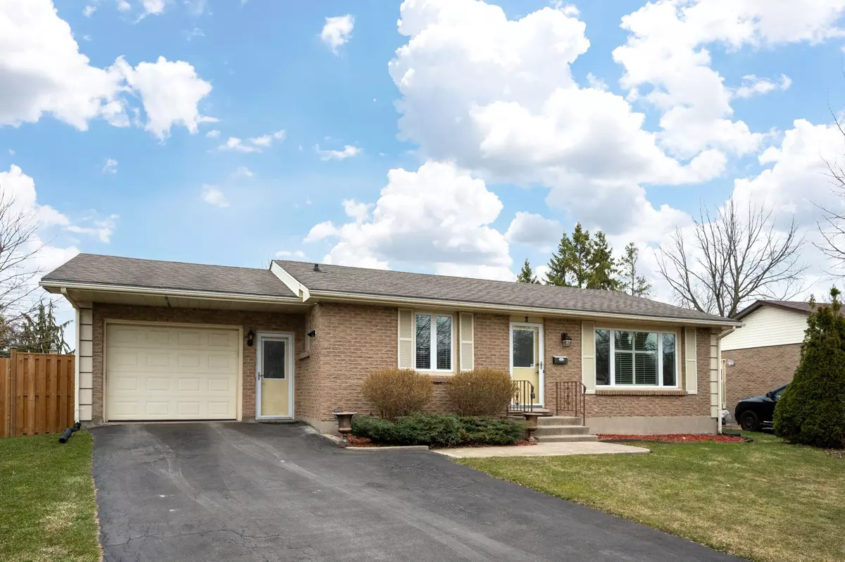 London South, ON N6E 1K9,3 Greenfield CT
