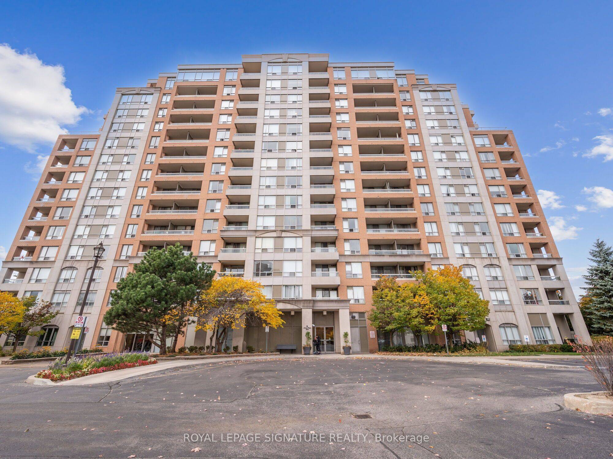 Richmond Hill, ON L4B 4M5,9 Northern Hts DR #502