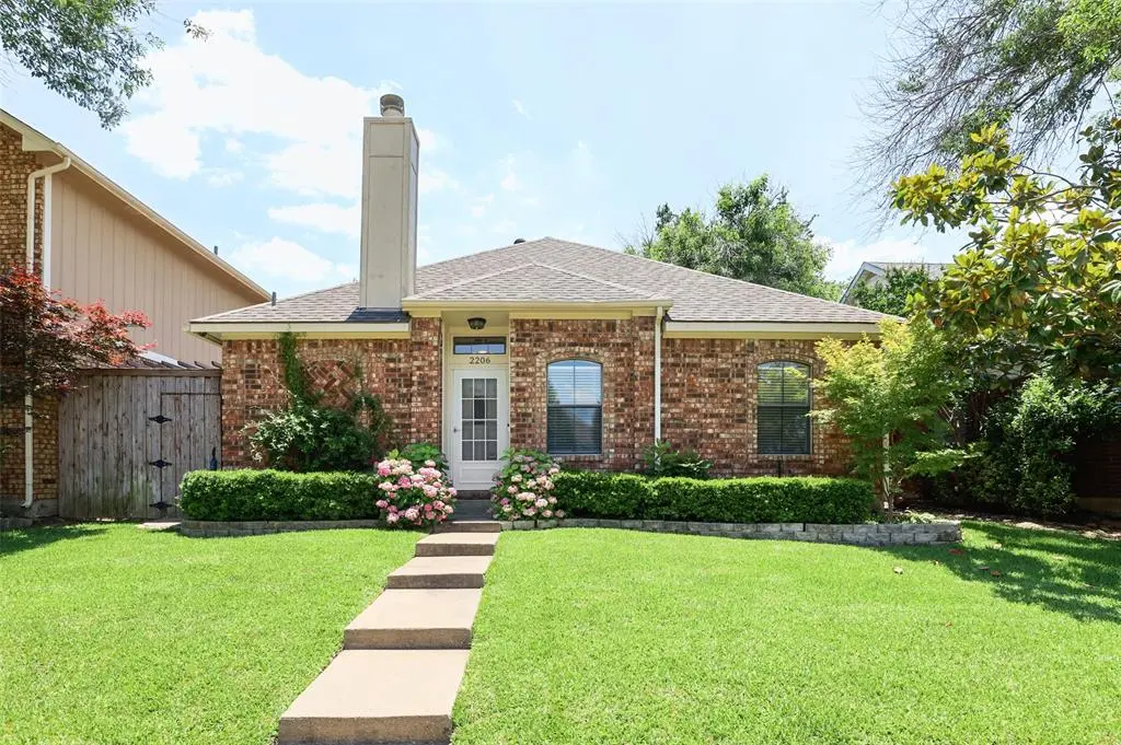 2206 Arbor Creek Drive, Carrollton, TX 75010