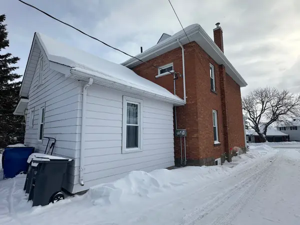 Temiskaming Shores, ON P0J 1P0,127 Farah AVE