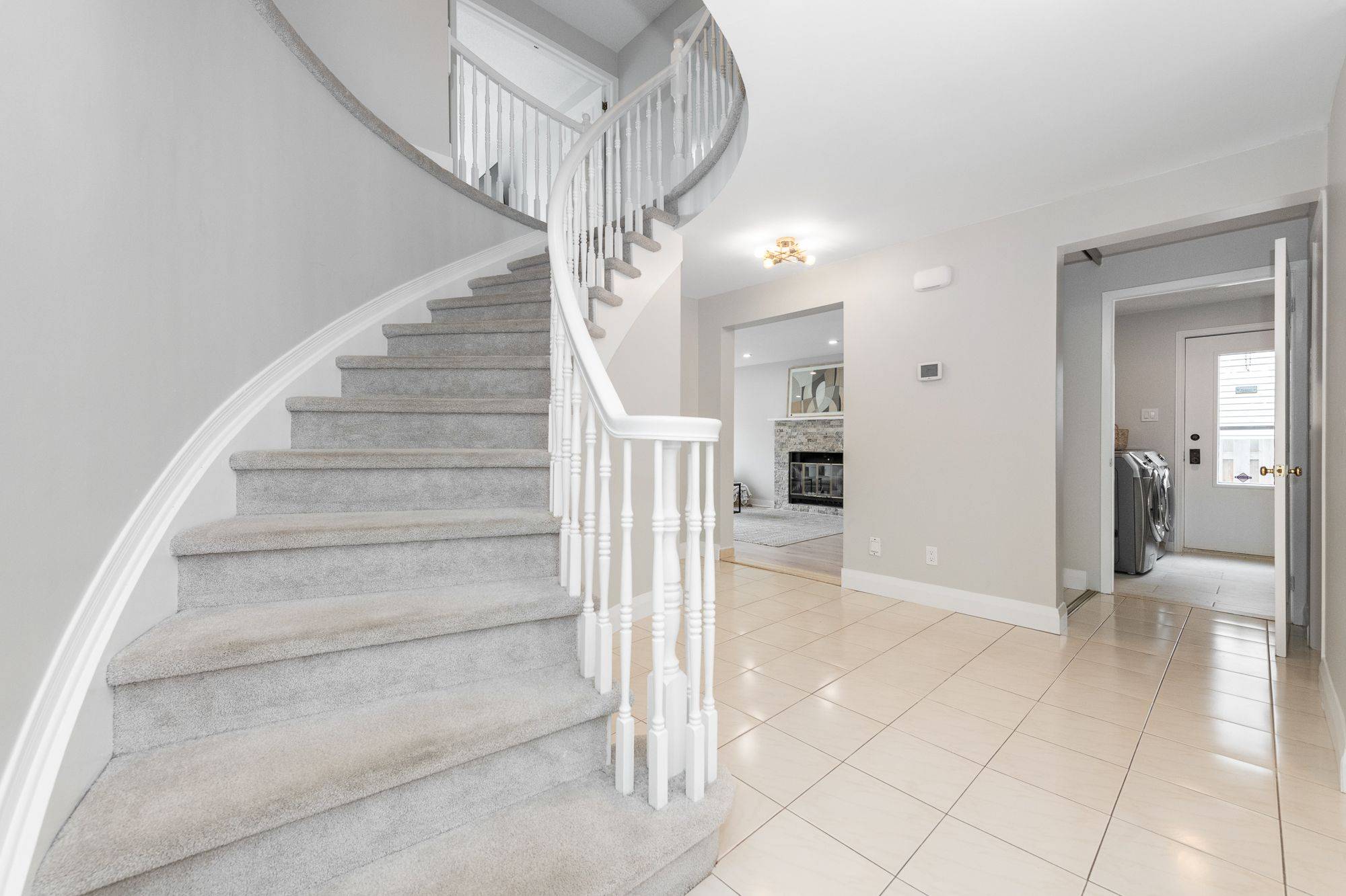 Orleans - Convent Glen And Area, ON K1C 5R6,6074 Meadowglen DR