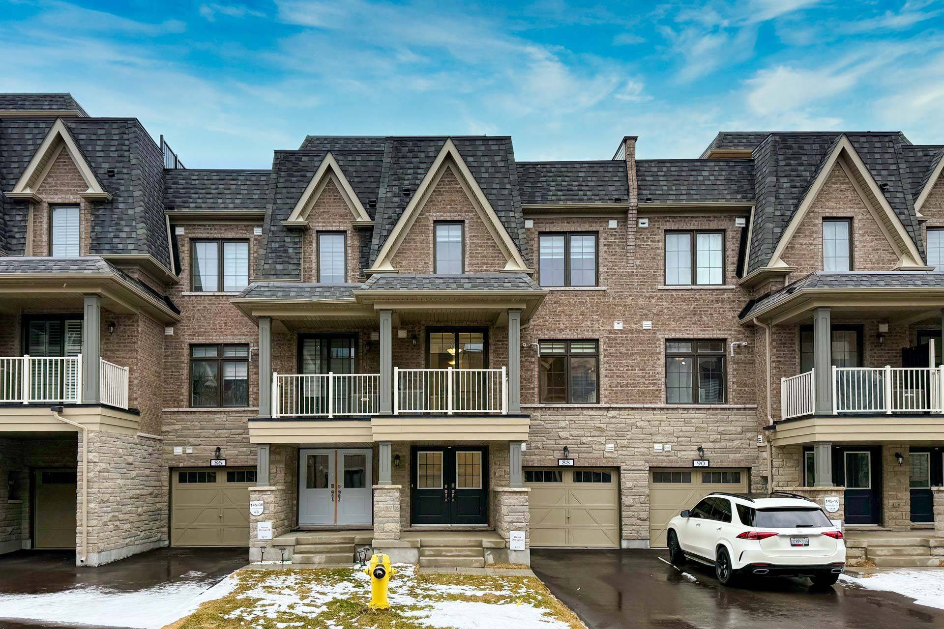 88 William Shearn CRES, Markham, ON L6C 3J4