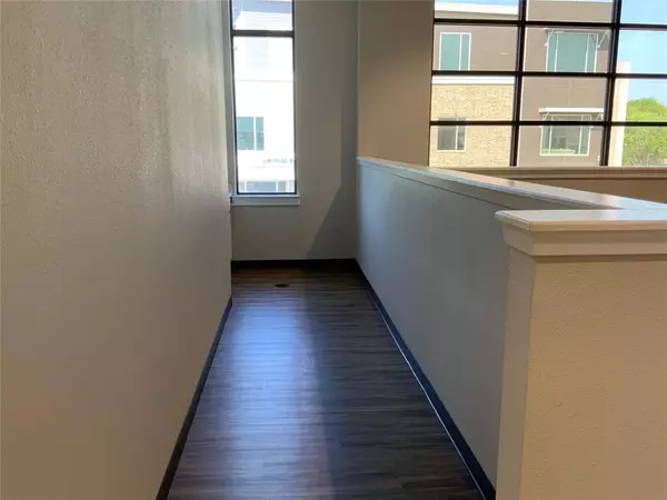 Roanoke, TX 76262,320 S Oak Street #204