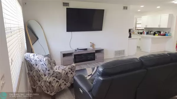 Pembroke Pines, FL 33023,631 SW 69th Ter