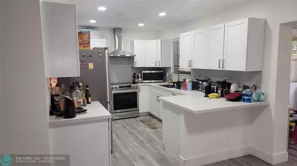 Pembroke Pines, FL 33023,631 SW 69th Ter