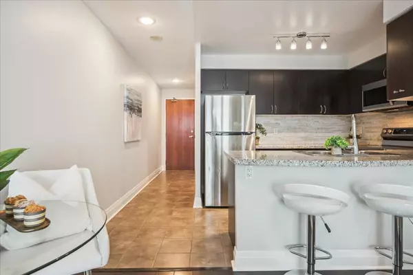 Mississauga, ON L5M 7S2,4900 Glen Erin DR #1101