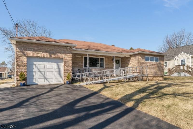 Lopatcong Twp., NJ 08865,519 Lynda Rd