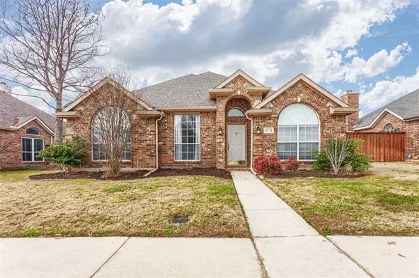 1112 Courtney Lane,  Lewisville,  TX 75077