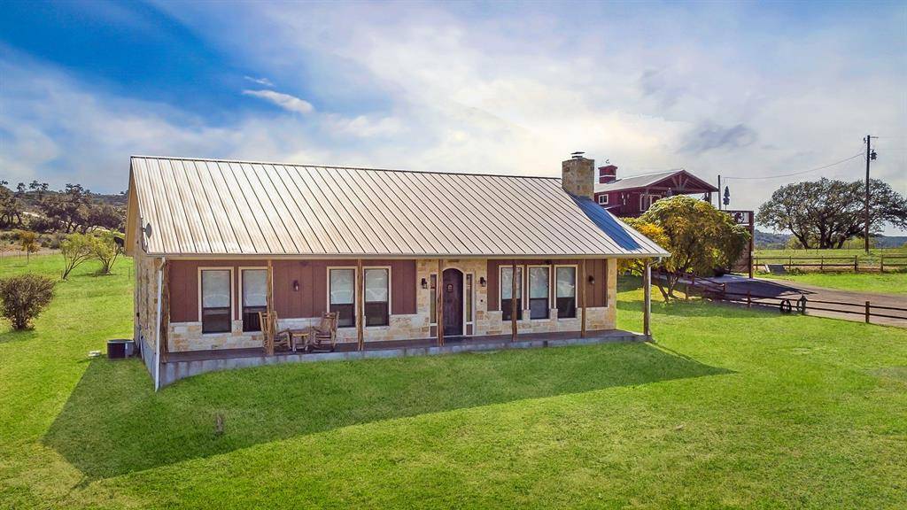 Kingsland, TX 78639,800 Quarter Horse Circle