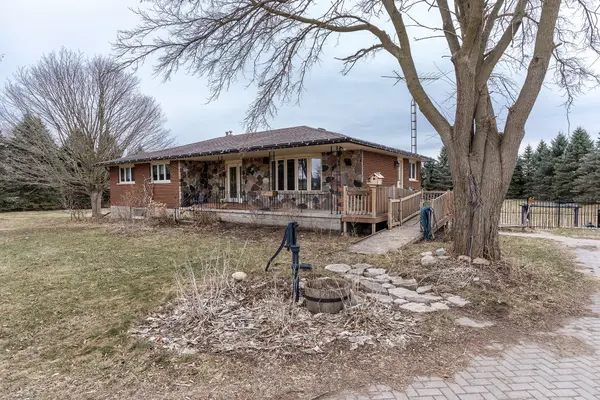 Puslinch, ON N3C 2V4,7123 Smith RD