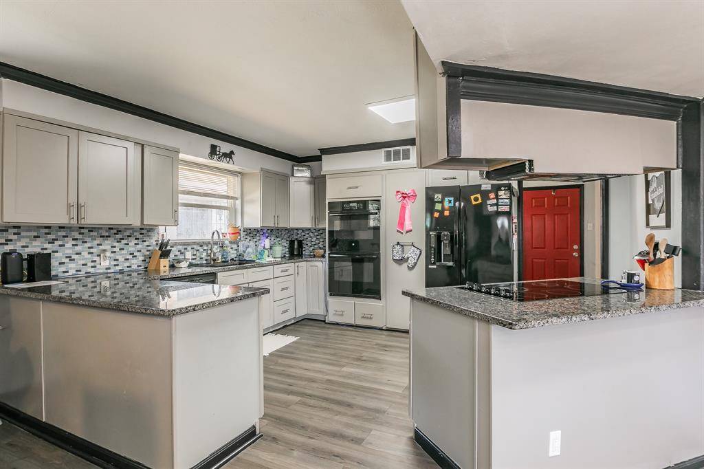 Dallas, TX 75217,8958 Rockledge Drive