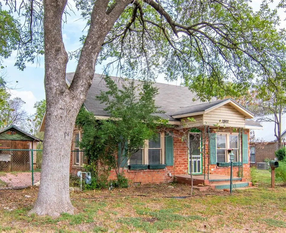 2802 Austin Avenue, Brownwood, TX 76801