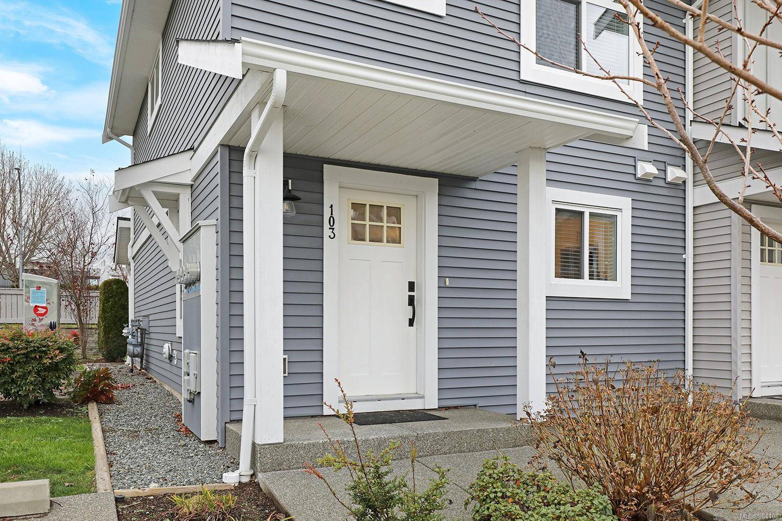 Courtenay, BC V9N 9J4,2485 Idiens Way #103