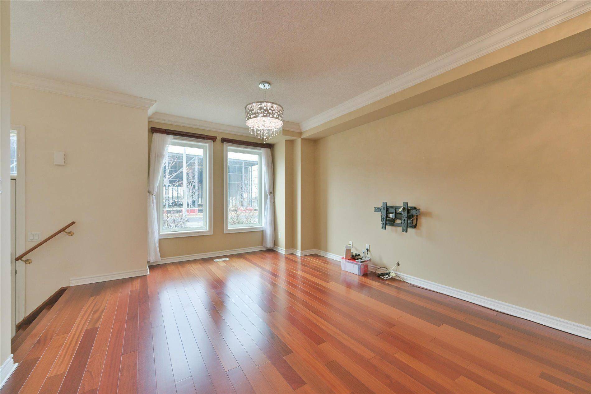 Markham, ON L6C 0K4,10461 Woodbine AVE