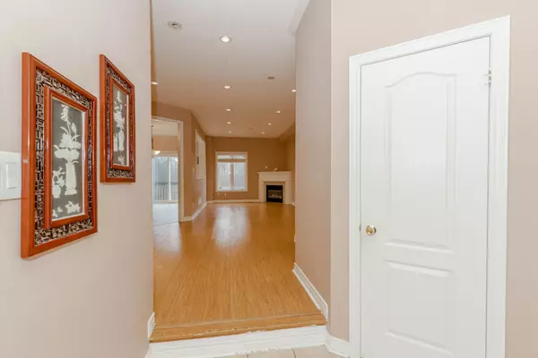 Brampton, ON L6Y 0K6,30 Tatra CRES