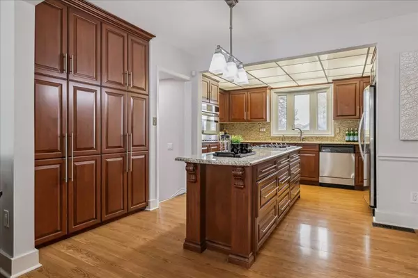 St. Catharines, ON L2N 4B5,5 Juliana CRES