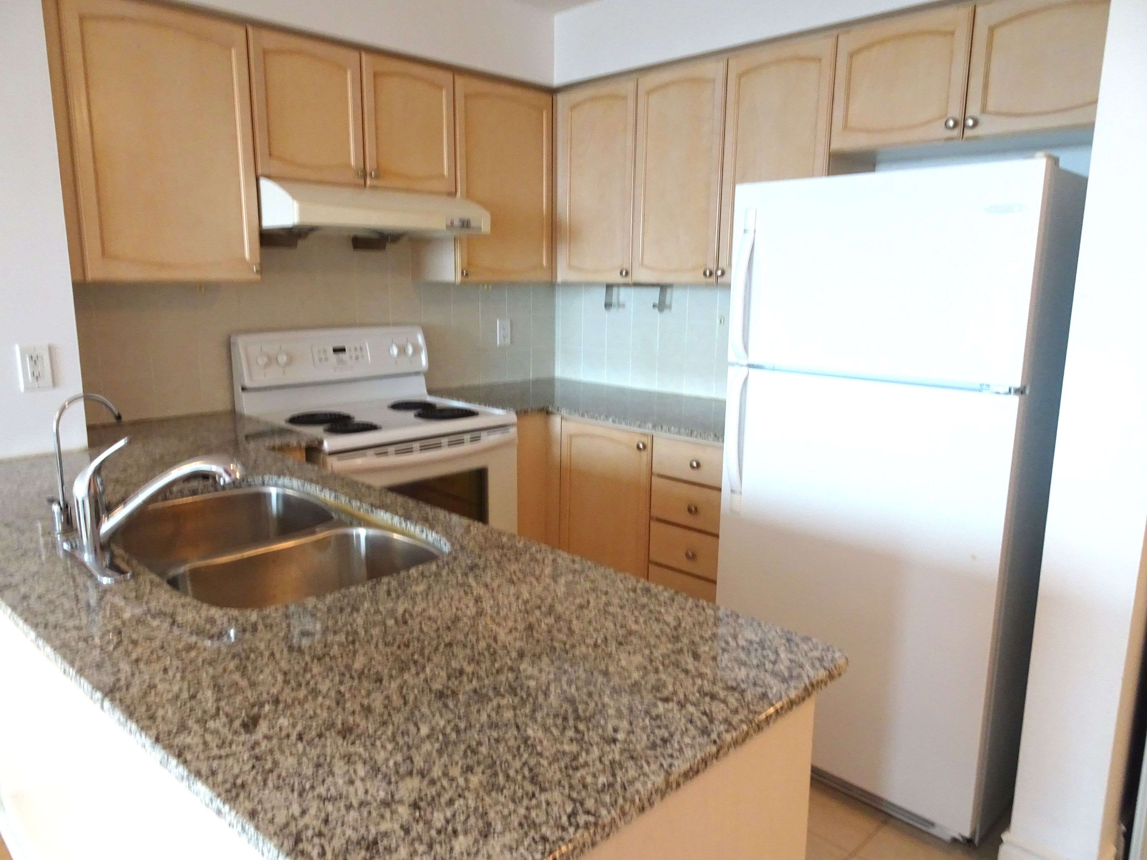 Toronto E09, ON M1P 5J5,60 Brian Harrison WAY #3202